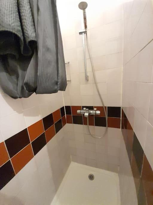 Apartamento Les 7 Balcons, Comedie-gare, Parking, Spacieux Lumineux Appt Haussmannien Montpellier