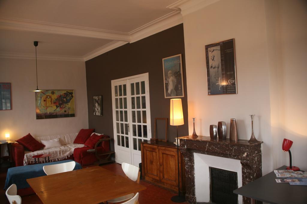 Les 7 Balcons, Comedie-gare, Parking, Spacieux Lumineux Appt Haussmannien Apartment *
